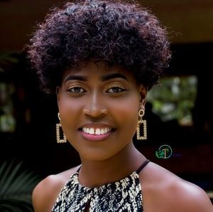 Meet your Posher, Monique